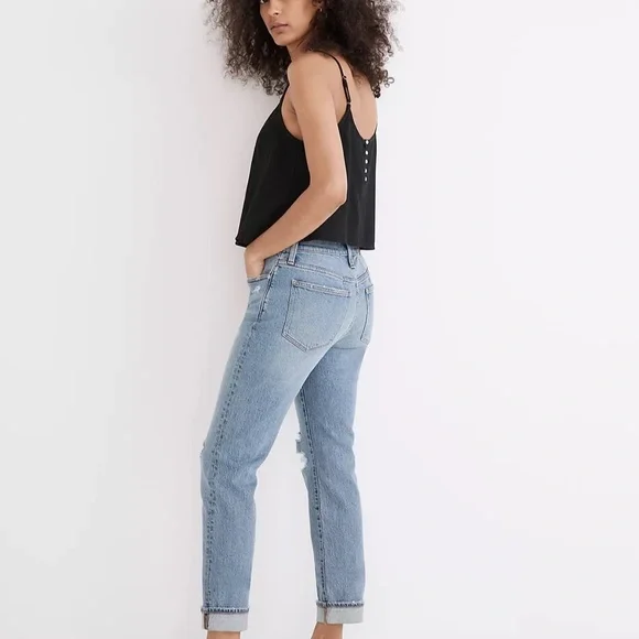 The High-Rise Slim Boyjean in Birchwood Wash - NWT - Picture 4 of 9